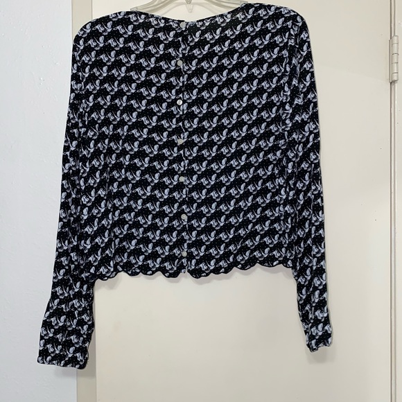 Top - Picture 2 of 2